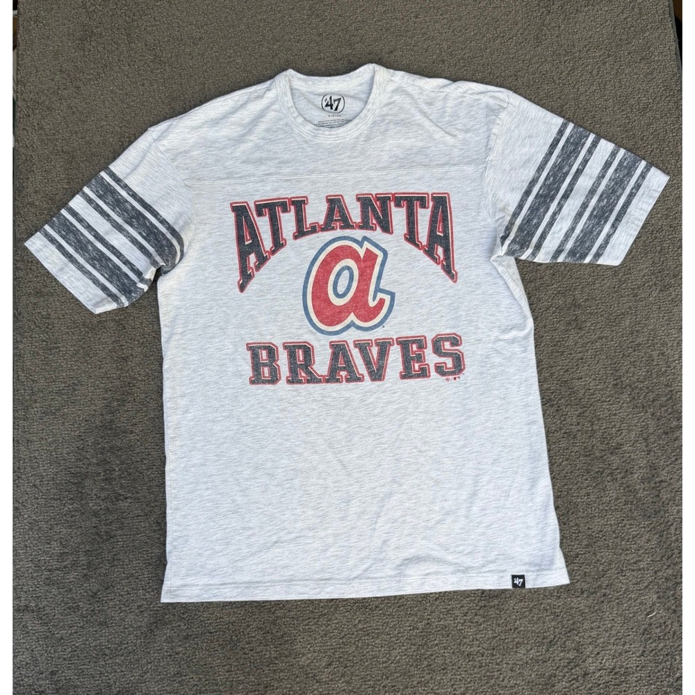 '47 Brand Atlanta Braves MLB Graphic T-Shirt Heather Gray Striped Sleeve Small